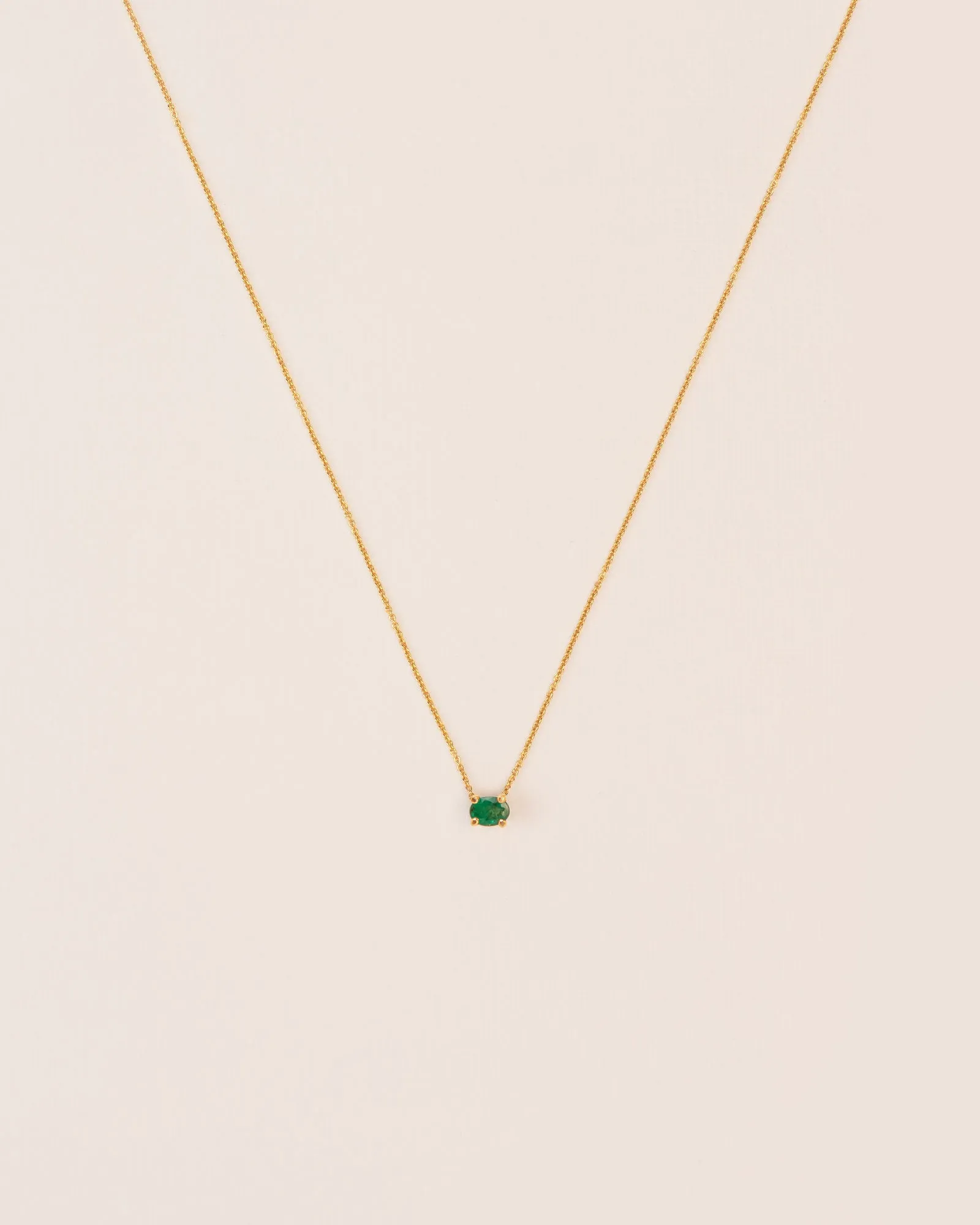 18K Gold Necklace w. Emerald