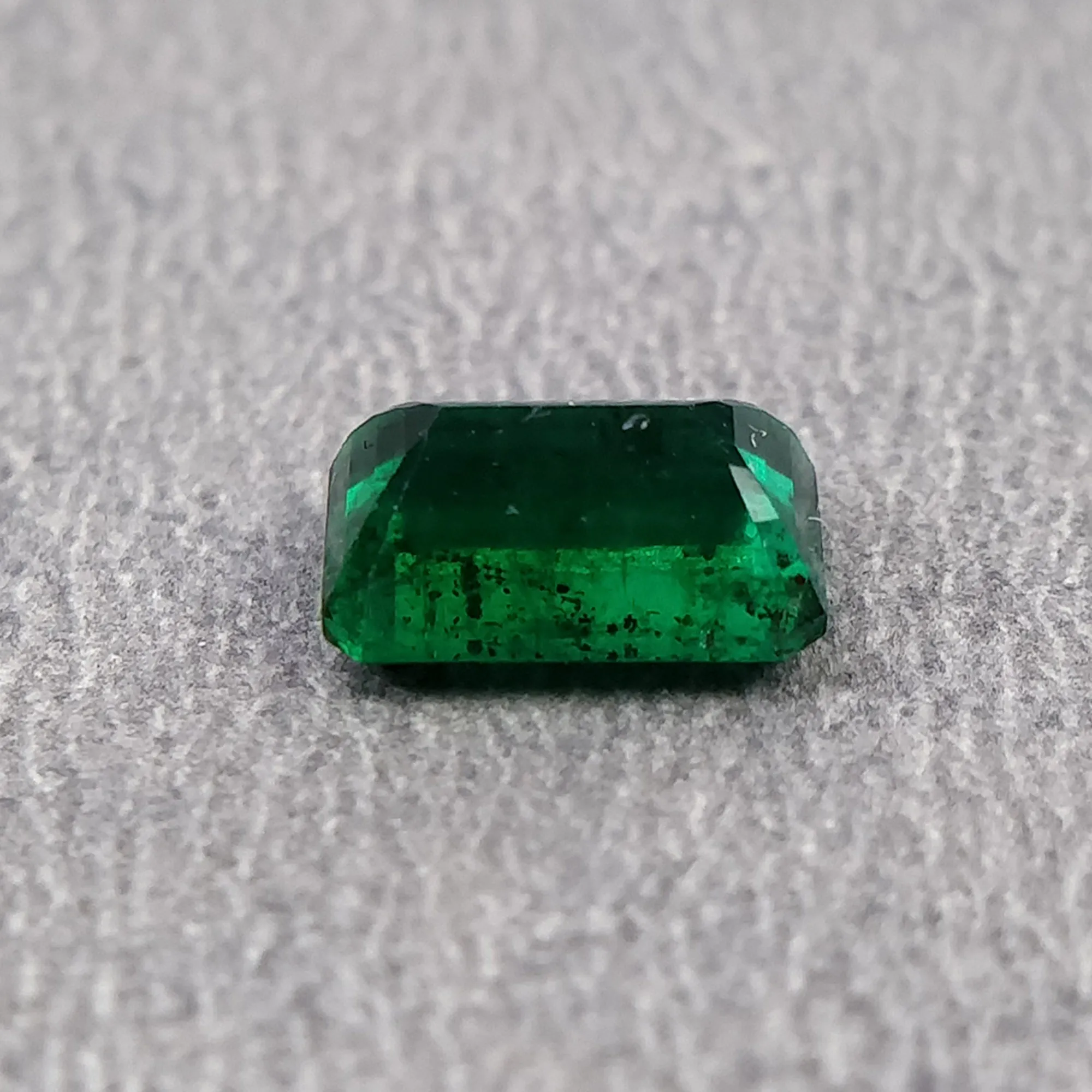 EMERALD Gemstone Normal Cut : 1.22cts Natural Untreated Unheated Green Emerald Octagon Shape 7.6*5.2mm (With Video)