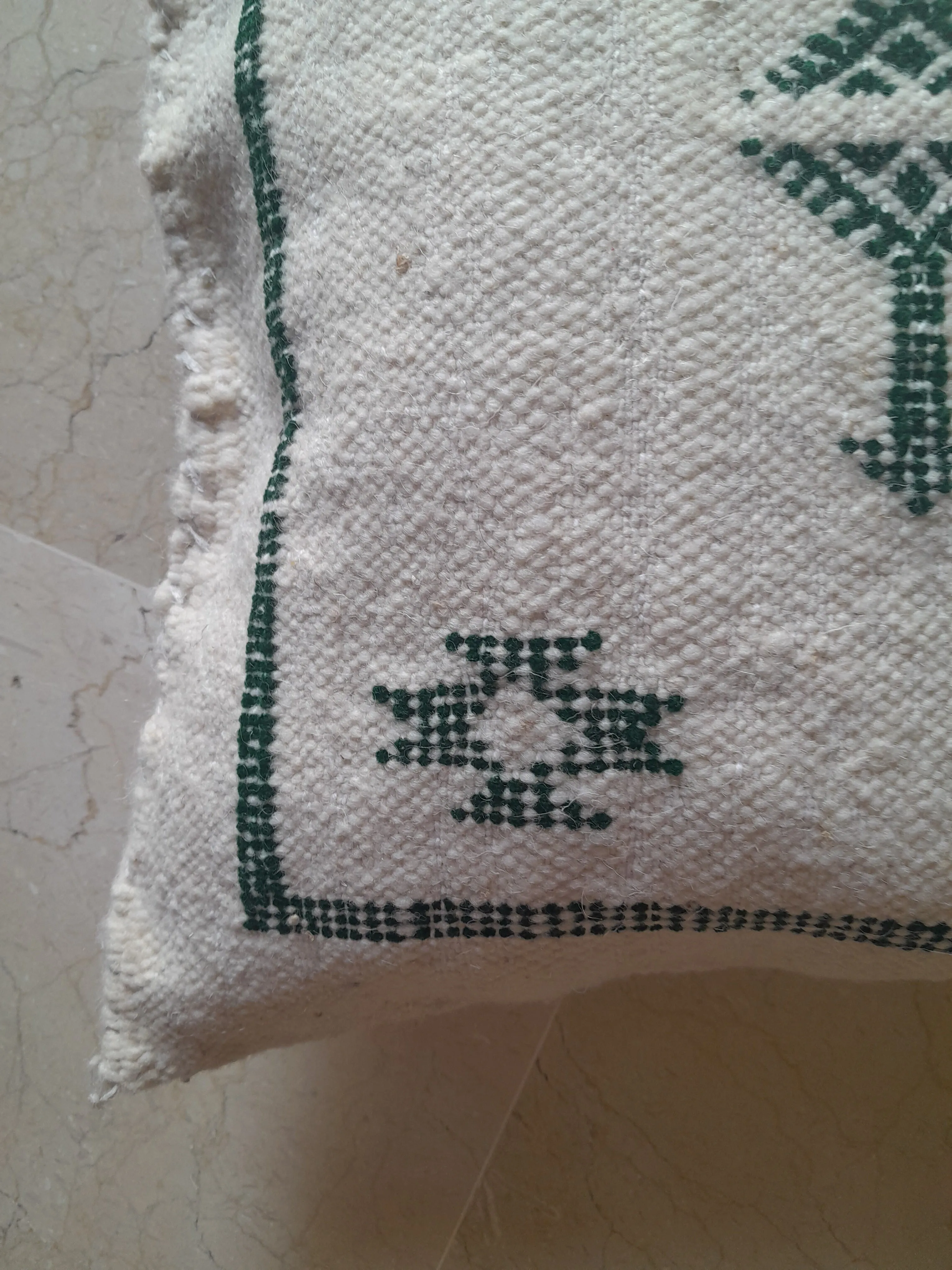 Moroccan Berber Pillow / Cushion Cover - Creme White with Green Embroideries - Bejaad